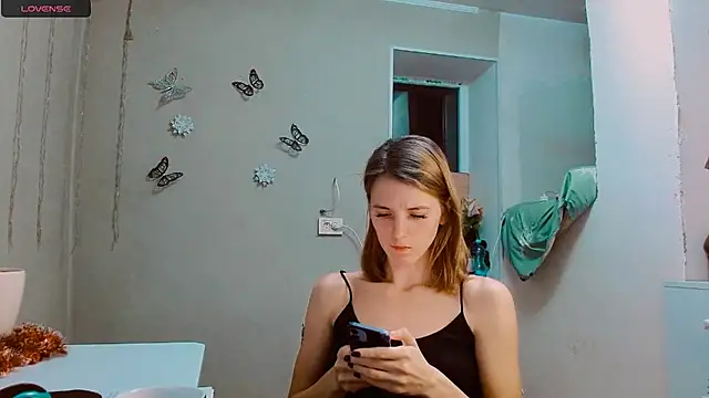 RosaJil online show from December 8, 2024, 4:39 pm