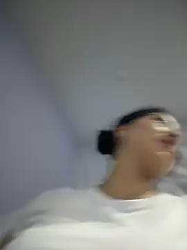 MarianaBenz online show from March 9, 2025, 12:00 am