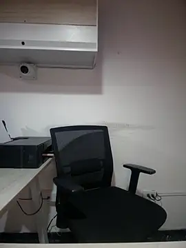 MarianaBenz online show from February 12, 2026, 12:49 am