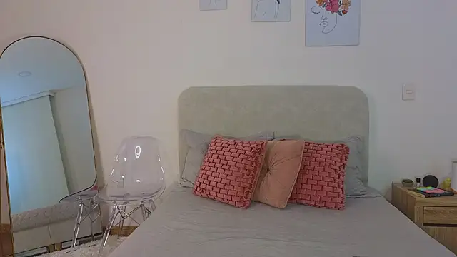 KristennBlue online show from February 20, 2026, 11:11 am