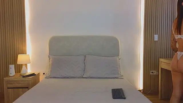 KristennBlue online show from March 16, 2026, 1:37 pm