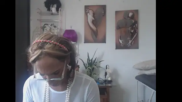 bardotbigcockts online show from March 6, 2025, 6:59 pm