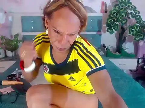 bardotbigcockts online show from September 9, 2025, 2:16 pm