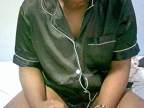 honeypotsweet online show from October 1, 2025, 8:20 am