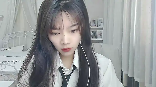 Jenny-Z online show from December 18, 2025, 2:28 am