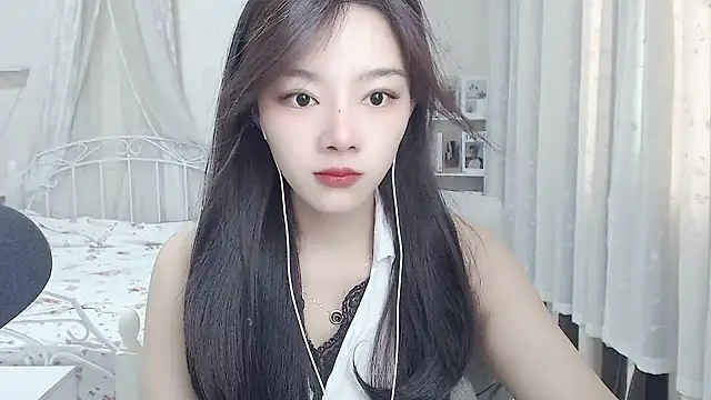Snapshot of Jenny-Z chatting on June 12, 2026, 1:04 am Jenny-Z online show from June 12, 2026, 1:04 am