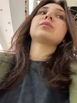 QuitieLia online show from January 16, 2025, 3:24 pm