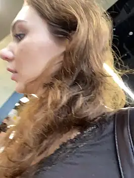 QuitieLia online show from April 18, 2026, 12:53 pm