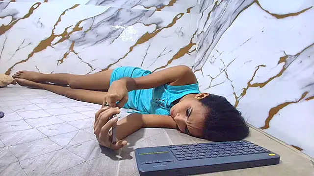 luciana daza online show from March 8, 2026, 2:04 am