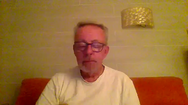 tuggy59 online show from February 19, 2026, 5:47 am