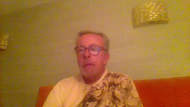 tuggy59 online show from April 22, 2026, 4:15 am