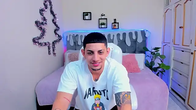 Alex cute77 online show from December 6, 2024, 3:22 pm