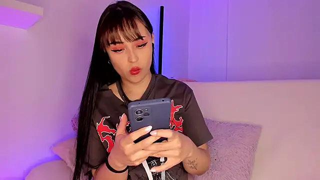 Snapshot of Gloomydoll chatting on December 10, 2024, 3:44 pm Gloomydoll online show from December 10, 2024, 3:44 pm