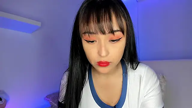 Snapshot of Gloomydoll chatting on December 17, 2024, 8:32 pm Gloomydoll online show from December 17, 2024, 8:32 pm