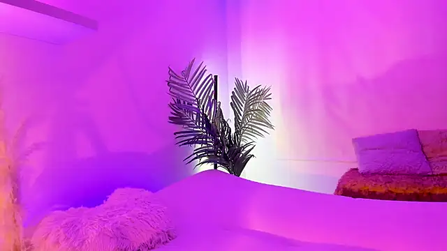 Snapshot of Gloomydoll chatting on October 1, 2025, 7:20 pm Gloomydoll online show from October 1, 2025, 7:20 pm