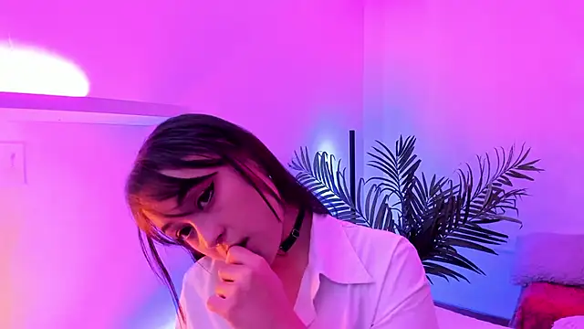 Gloomydoll online show from January 14, 2026, 6:24 pm