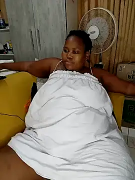 Real1SweetQueen online show from February 5, 2025, 8:57 pm