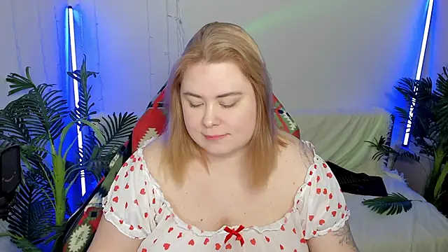 Akemi BBW online show from February 13, 2025, 8:55 pm