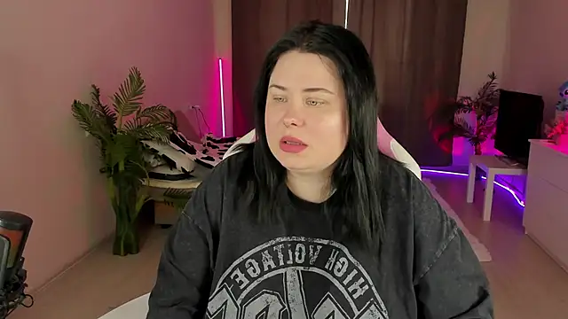 Akemi BBW online show from September 19, 2025, 5:20 am