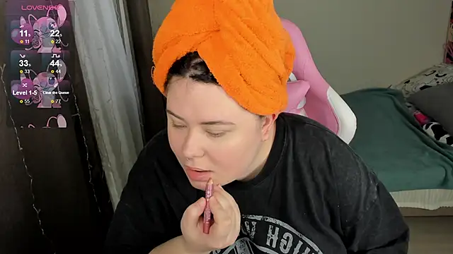 Akemi BBW online show from December 5, 2025, 4:54 am