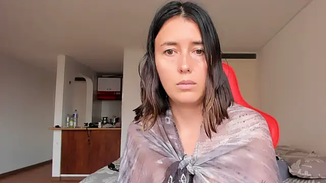 zoe jeane beker online show from February 11, 2025, 10:28 pm