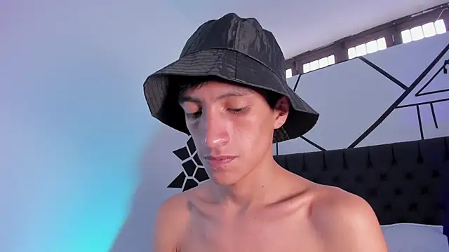 DereckCooperr online show from January 30, 2025, 8:21 pm