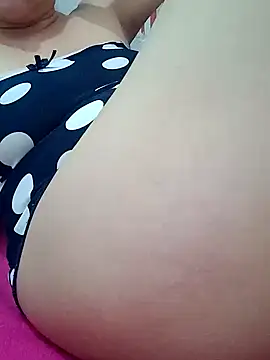  Bella Candy  online show from December 18, 2024, 11:40 pm