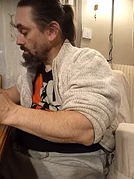 teekoine1 online show from November 10, 2025, 2:54 am