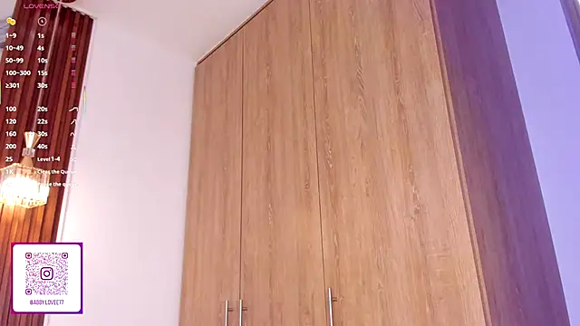 Gabbyy  online show from October 17, 2025, 2:19 pm