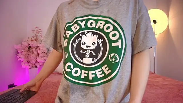 Katy Van online show from March 14, 2025, 4:54 am