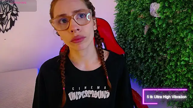 Katy Van online show from January 18, 2026, 8:34 pm