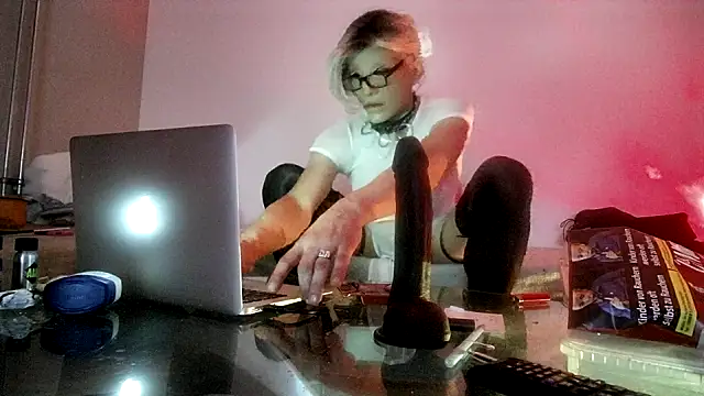 CharlotteVixxens online show from February 8, 2025, 11:13 pm