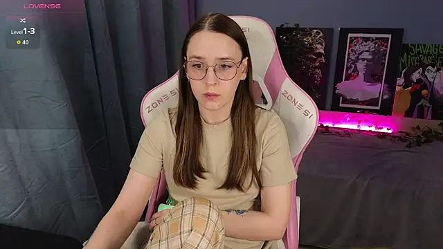 Sweet frosti online show from April 18, 2026, 3:32 am