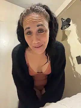 Neecy Carter online show from April 22, 2026, 7:15 pm