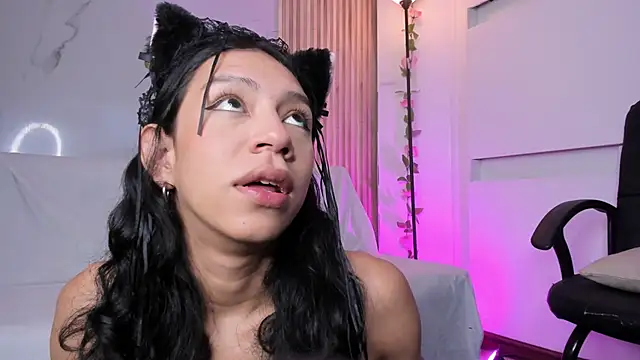 AdammClark1 online show from February 13, 2025, 8:34 pm