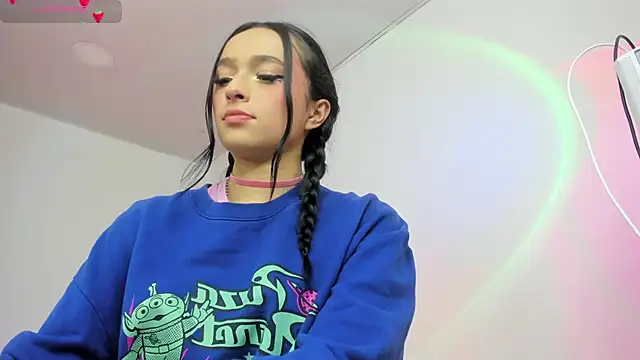 issagarcia online show from March 3, 2025, 4:14 pm