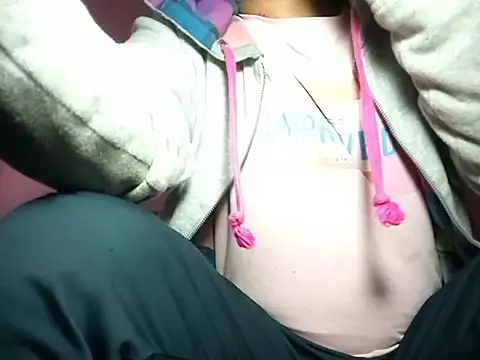 damsexy4 online show from January 7, 2025, 8:24 am