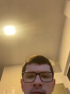 Juliano2289 online show from April 22, 2026, 7:59 pm