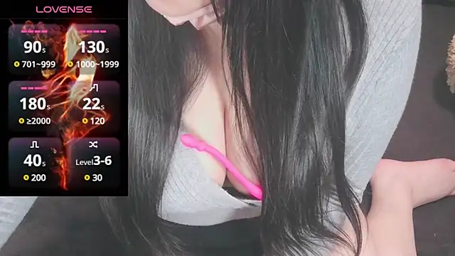 yuinyan3150 online show from March 9, 2025, 9:46 pm