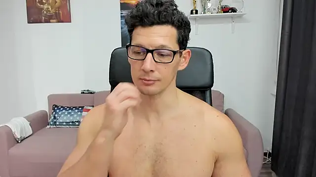 Snapshot of BrutusK08 chatting on January 9, 2025, 2:07 pm BrutusK08 online show from January 9, 2025, 2:07 pm