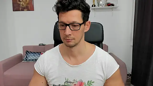 Snapshot of BrutusK08 chatting on January 14, 2025, 9:45 am BrutusK08 online show from January 14, 2025, 9:45 am