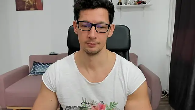 Snapshot of BrutusK08 chatting on January 15, 2025, 8:51 am BrutusK08 online show from January 15, 2025, 8:51 am