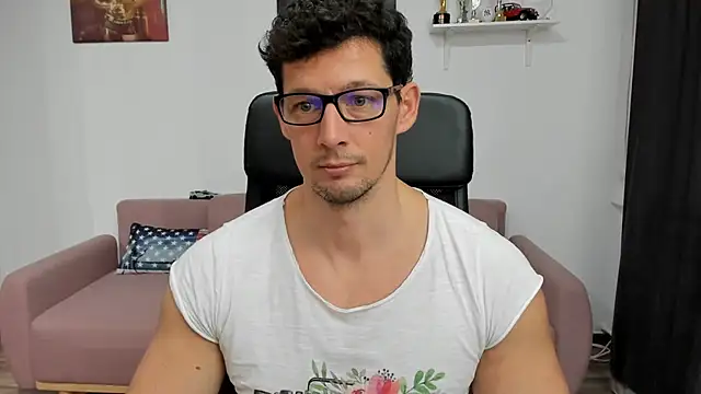 Snapshot of BrutusK08 chatting on January 16, 2025, 12:53 pm BrutusK08 online show from January 16, 2025, 12:53 pm