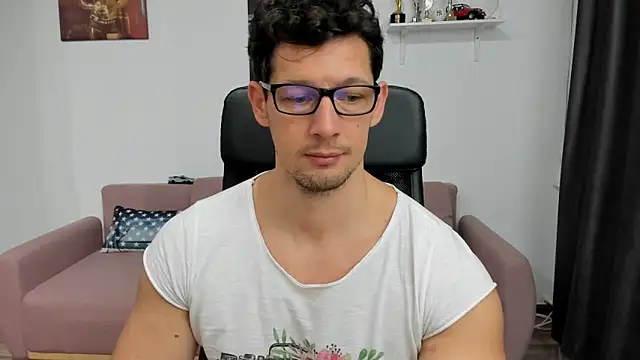 Snapshot of BrutusK08 chatting on January 17, 2025, 6:04 am BrutusK08 online show from January 17, 2025, 6:04 am