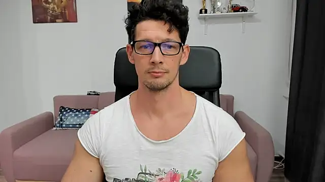 Snapshot of BrutusK08 chatting on January 18, 2025, 5:41 am BrutusK08 online show from January 18, 2025, 5:41 am