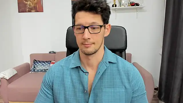 Snapshot of BrutusK08 chatting on January 18, 2025, 2:33 pm BrutusK08 online show from January 18, 2025, 2:33 pm