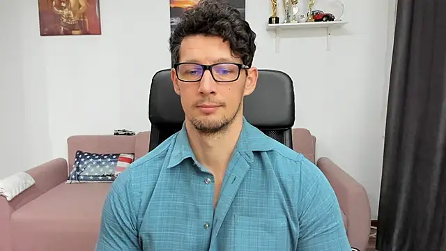 Snapshot of BrutusK08 chatting on January 21, 2025, 10:30 am BrutusK08 online show from January 21, 2025, 10:30 am