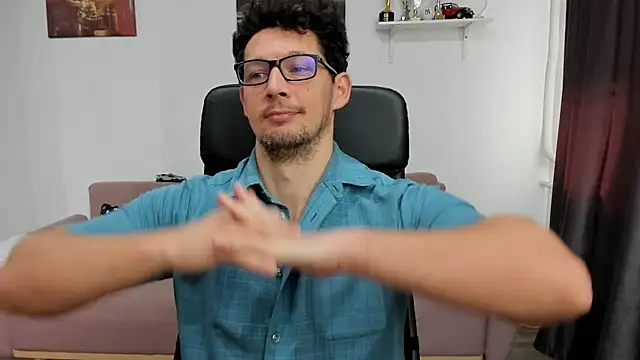 Snapshot of BrutusK08 chatting on January 23, 2025, 8:36 am BrutusK08 online show from January 23, 2025, 8:36 am