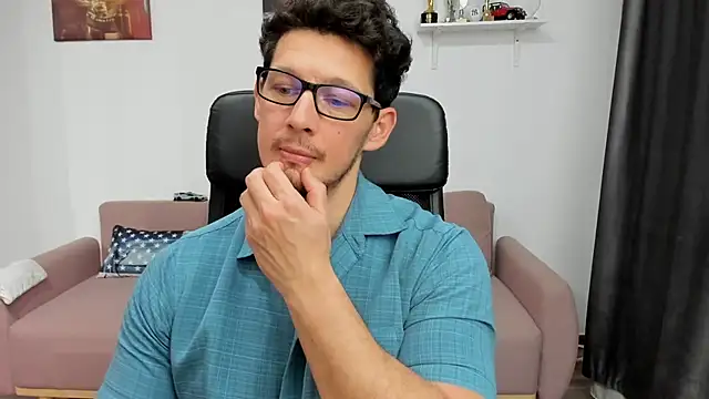 Snapshot of BrutusK08 chatting on January 23, 2025, 2:39 pm BrutusK08 online show from January 23, 2025, 2:39 pm