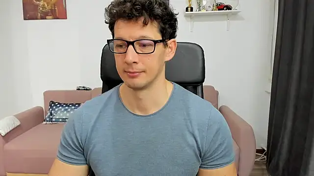 Snapshot of BrutusK08 chatting on January 28, 2025, 5:54 am BrutusK08 online show from January 28, 2025, 5:54 am